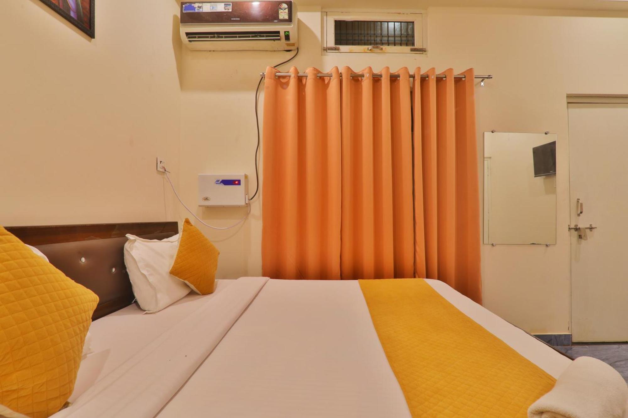 Hotel Ramayan Inn Free Pickup From Ayodhya Dham Junction Екстер'єр фото