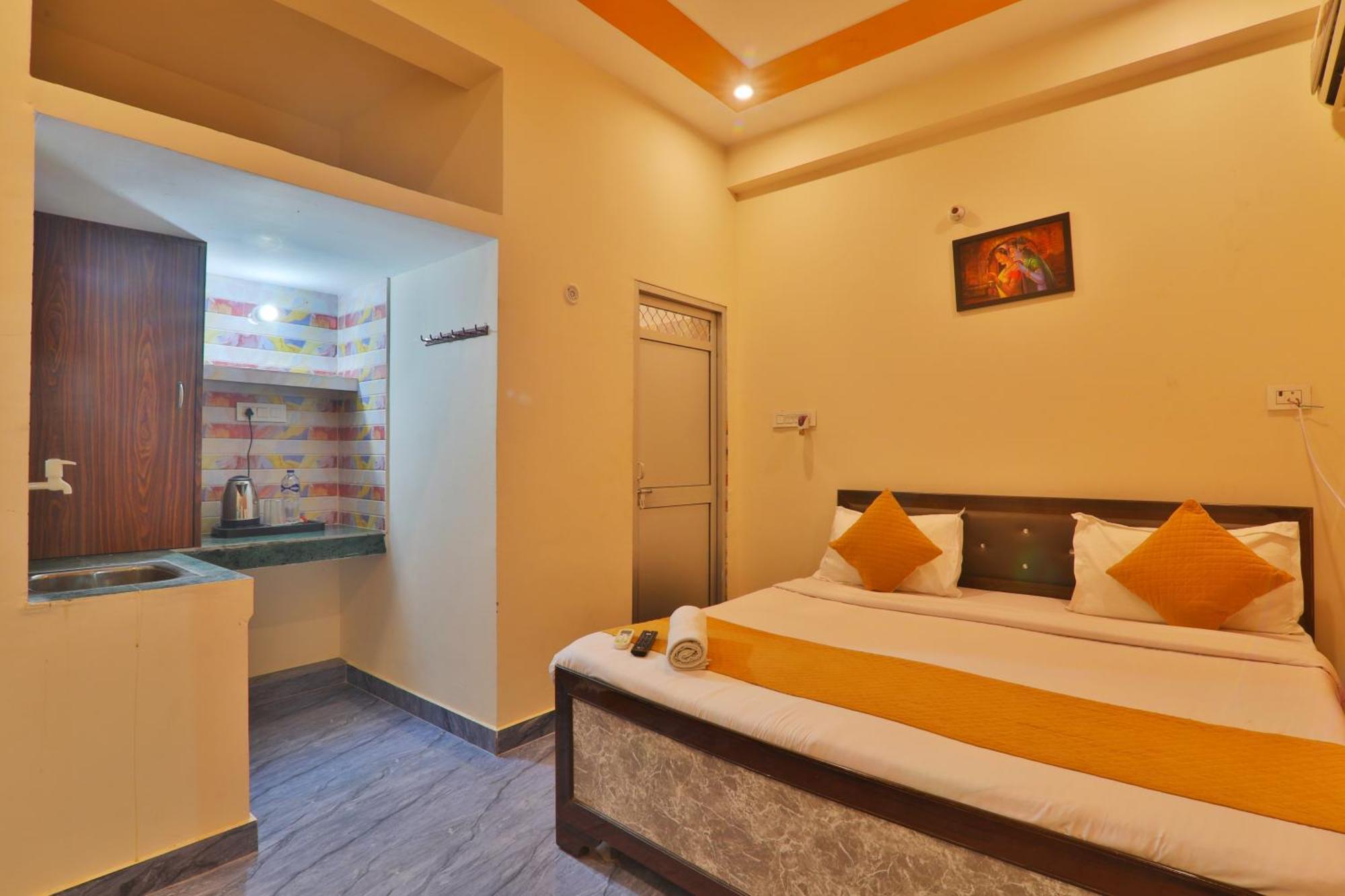 Hotel Ramayan Inn Free Pickup From Ayodhya Dham Junction Екстер'єр фото